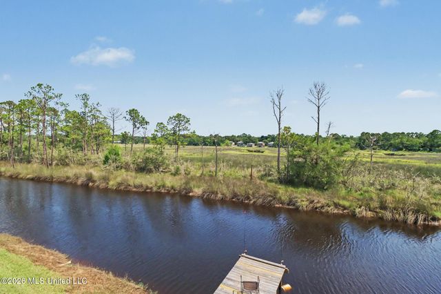 8821 Pickering Forrest Drive, Ocean Springs, MS 39564