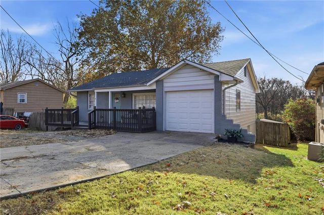 5919 E 56th Street, Kansas City, MO 64129