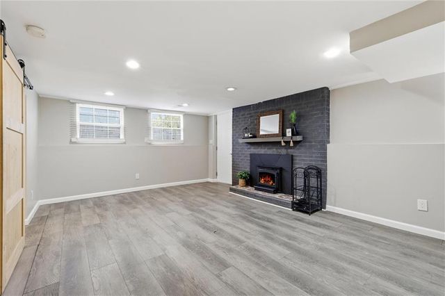 5919 E 56th Street, Kansas City, MO 64129