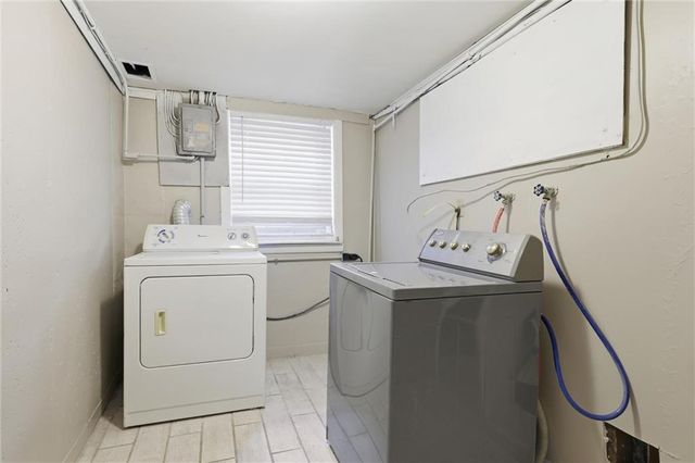 5919 E 56th Street, Kansas City, MO 64129