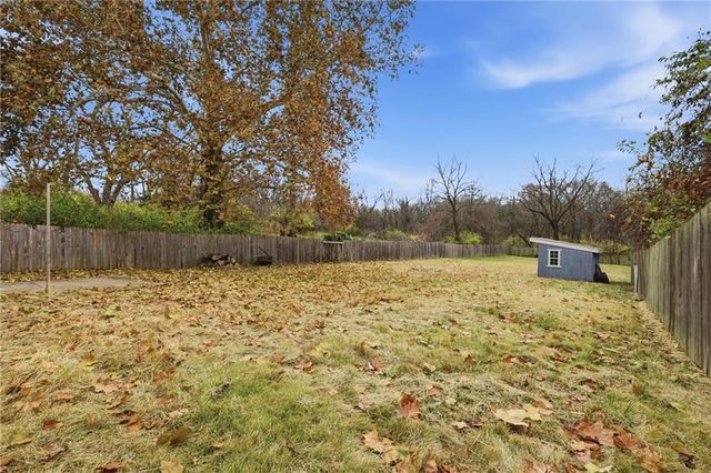 5919 E 56th Street, Kansas City, MO 64129