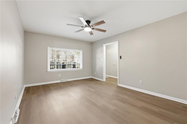 5919 E 56th Street, Kansas City, MO 64129