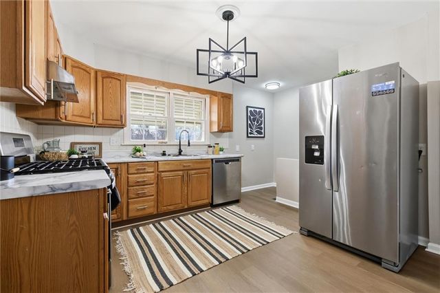 5919 E 56th Street, Kansas City, MO 64129