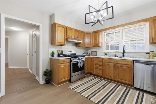 5919 E 56th Street, Kansas City, MO 64129