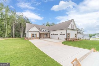 215 Pinewood Drive, Covington, GA 30014