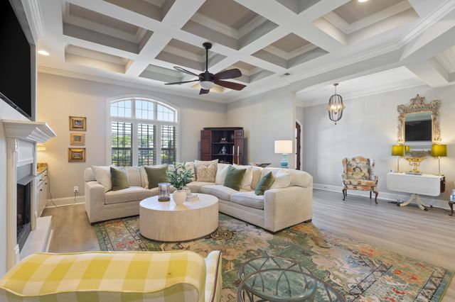 809 Bluffview Dr., Myrtle Beach, SC 29579