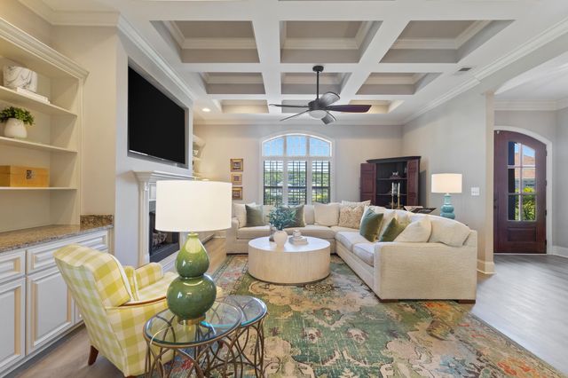 809 Bluffview Dr., Myrtle Beach, SC 29579