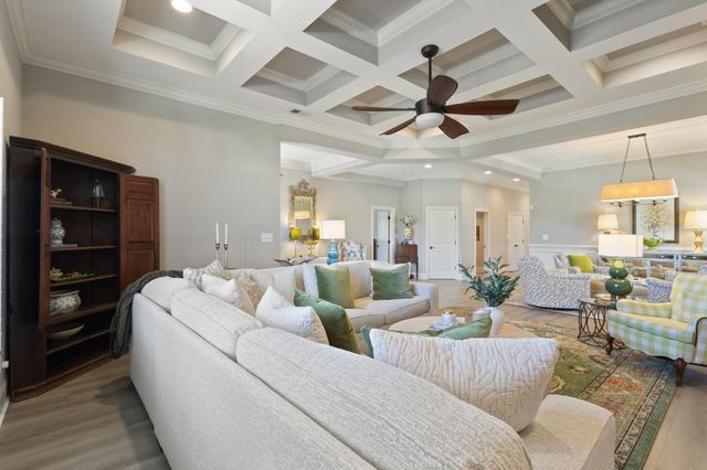 809 Bluffview Dr., Myrtle Beach, SC 29579