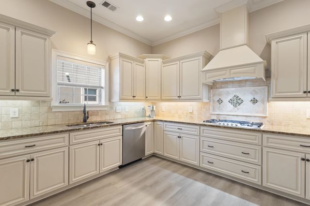 809 Bluffview Dr., Myrtle Beach, SC 29579
