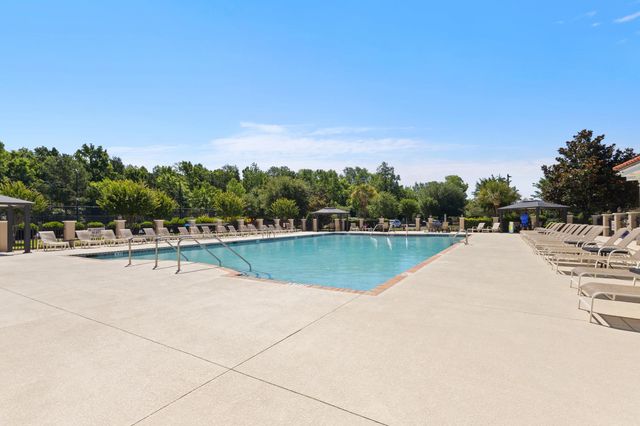 809 Bluffview Dr., Myrtle Beach, SC 29579
