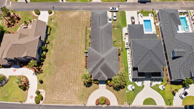 809 Bluffview Dr., Myrtle Beach, SC 29579