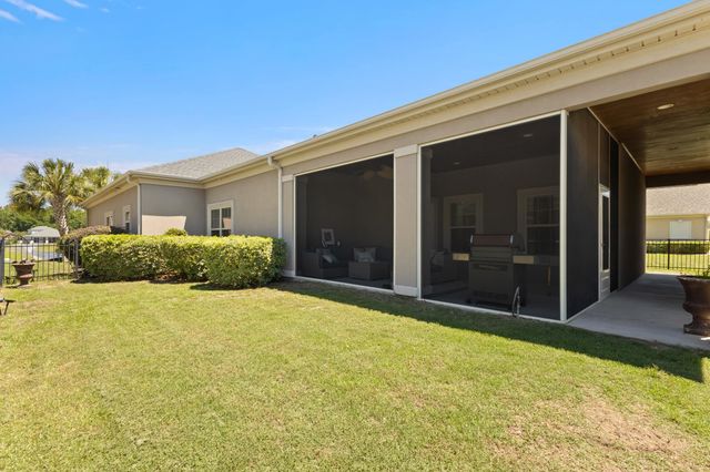 809 Bluffview Dr., Myrtle Beach, SC 29579