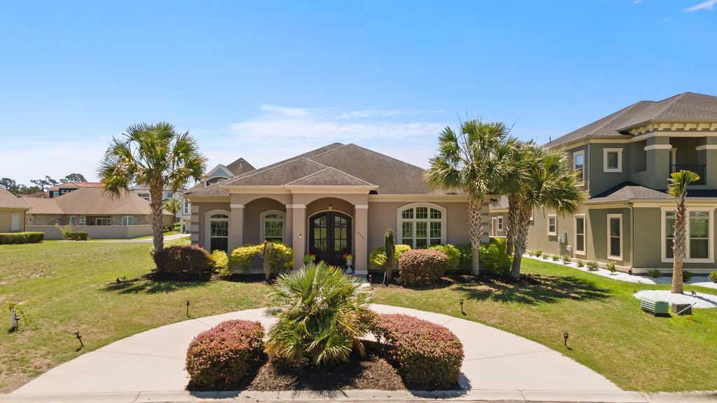 809 Bluffview Dr., Myrtle Beach, SC 29579