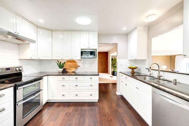 3436 S Port Dr, Sacramento, CA 95826