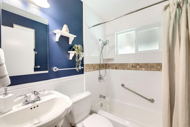 3436 S Port Dr, Sacramento, CA 95826