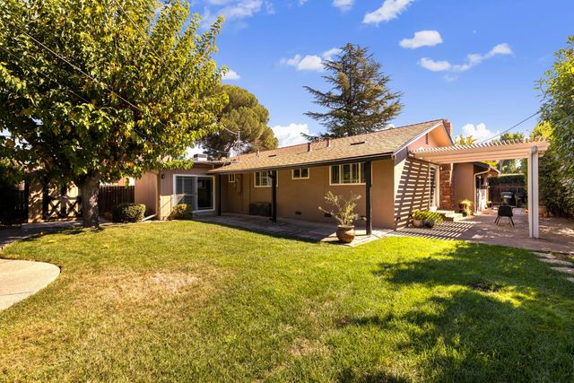 3436 S Port Dr, Sacramento, CA 95826