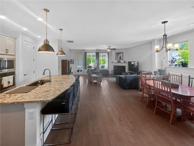 239 Floral Valley Drive, Woodstock, GA 30188