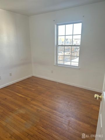 663 S Park S Street, Elizabeth, NJ 07206