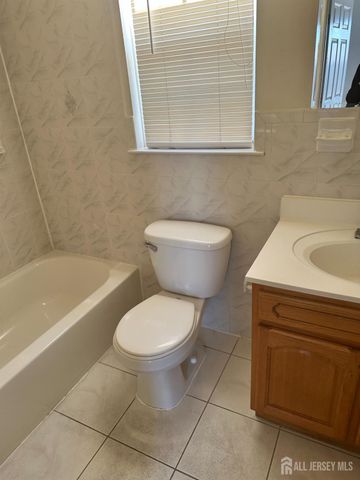 663 S Park S Street, Elizabeth, NJ 07206