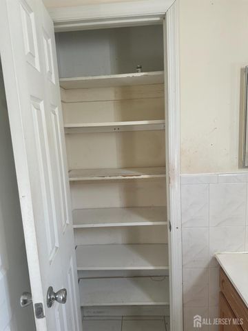 663 S Park S Street, Elizabeth, NJ 07206