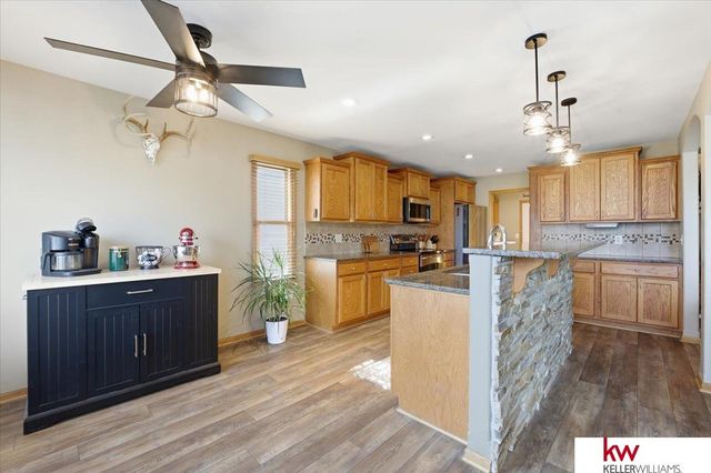 1138 Beaver Lake Boulevard, Plattsmouth, NE 68048