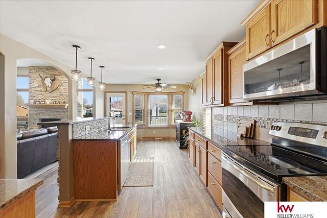 1138 Beaver Lake Boulevard, Plattsmouth, NE 68048