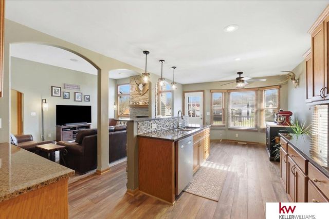 1138 Beaver Lake Boulevard, Plattsmouth, NE 68048