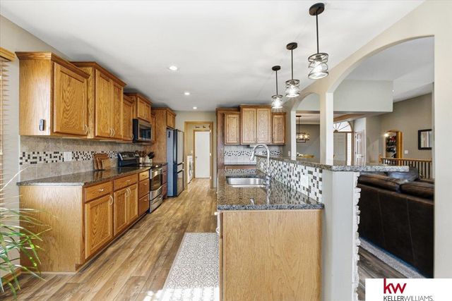 1138 Beaver Lake Boulevard, Plattsmouth, NE 68048