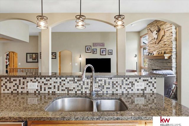 1138 Beaver Lake Boulevard, Plattsmouth, NE 68048