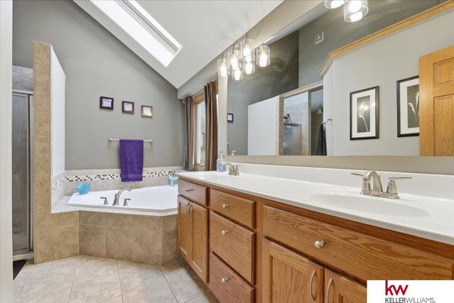 1138 Beaver Lake Boulevard, Plattsmouth, NE 68048