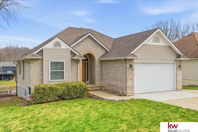 1138 Beaver Lake Boulevard, Plattsmouth, NE 68048