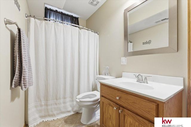 1138 Beaver Lake Boulevard, Plattsmouth, NE 68048