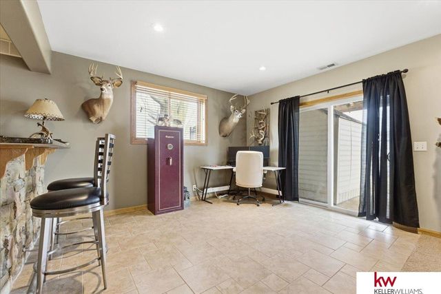 1138 Beaver Lake Boulevard, Plattsmouth, NE 68048