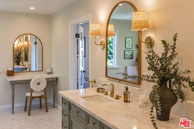 1756 Correa Way, Los Angeles, CA 90049