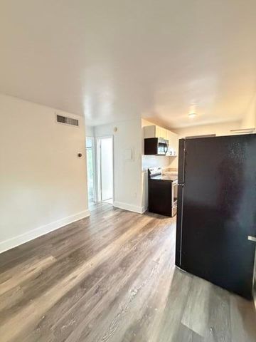 1052 NW 4TH Street 4, Miami, FL 33128