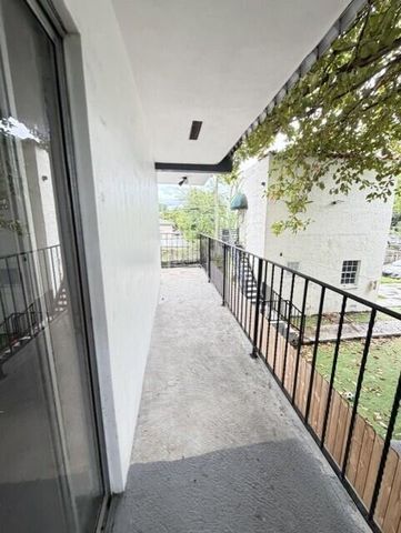 1052 NW 4TH Street 4, Miami, FL 33128