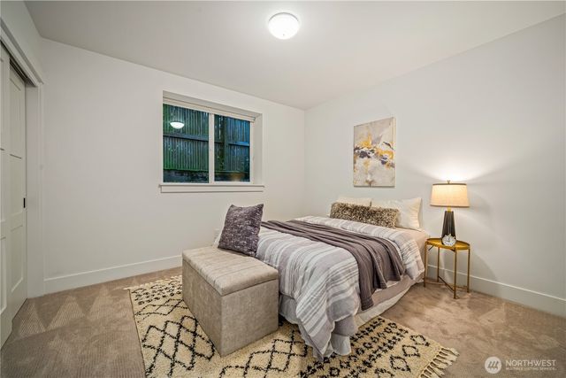 5027 48th Avenue NE, Seattle, WA 98105