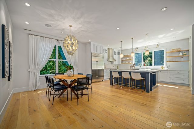 5027 48th Avenue NE, Seattle, WA 98105