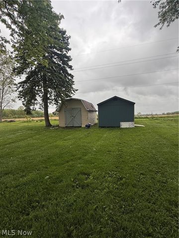 7660 Lakefield Street, Louisville, OH 44641