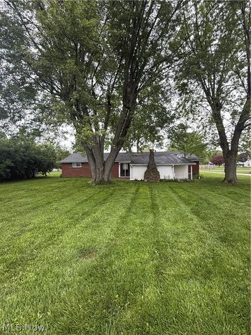7660 Lakefield Street, Louisville, OH 44641