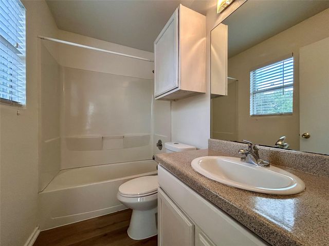 1016 Catalpa ST, Austin, TX 78702