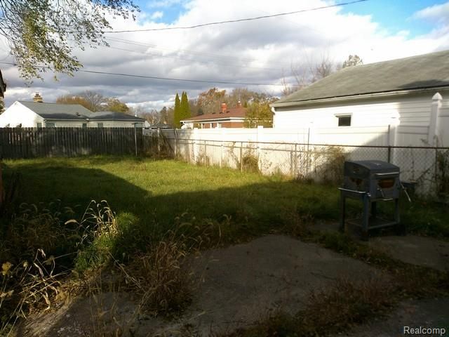 1424 Acacia Street, Saginaw, MI 48602