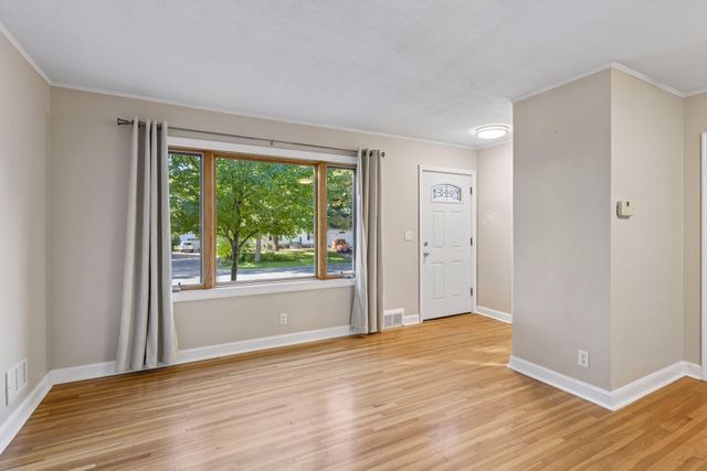 1020 Orkla Drive, Golden Valley, MN 55427