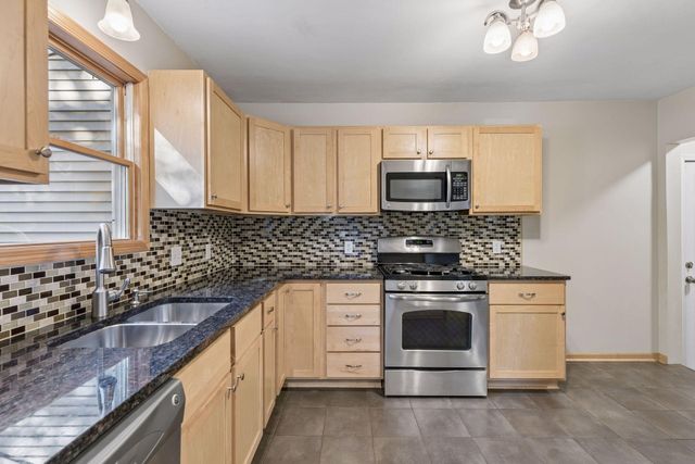 1020 Orkla Drive, Golden Valley, MN 55427