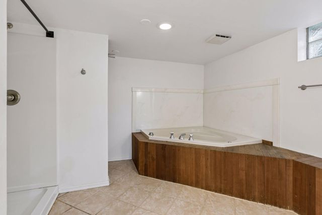 1020 Orkla Drive, Golden Valley, MN 55427