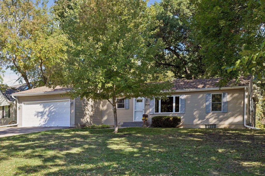 1020 Orkla Drive, Golden Valley, MN 55427