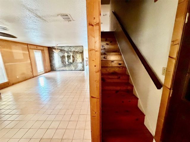 1119 Pinecroft Drive, Sugar Land, TX 77498