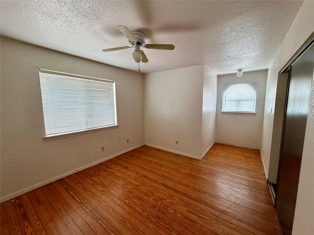 1119 Pinecroft Drive, Sugar Land, TX 77498