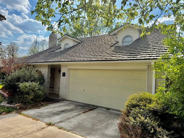 1119 Pinecroft Drive, Sugar Land, TX 77498