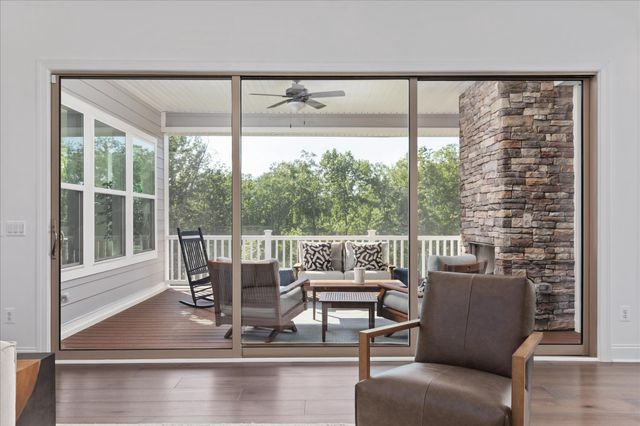 124 NANDINA PL, Lake Frederick, VA 22630